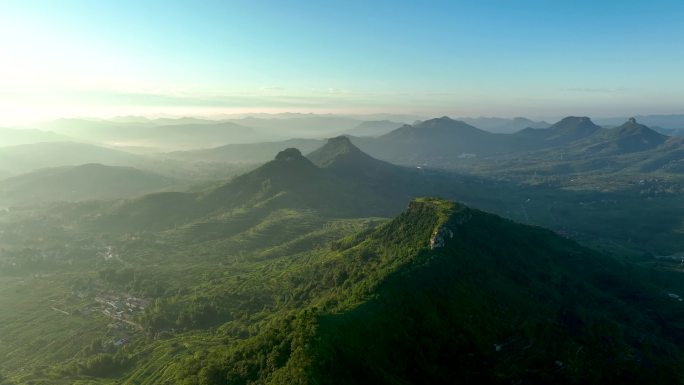 航拍临沂市蒙阴县岱崮地貌景区风景