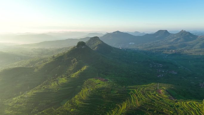 航拍临沂市蒙阴县岱崮地貌景区风景