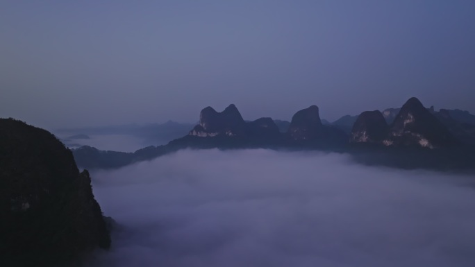 桂林山水漓江日出云海穿云