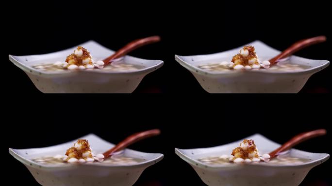 一碗桂花鸡头米甜汤