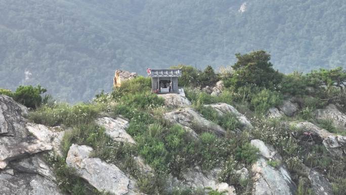 航拍威海市临港区草庙子镇南玉皇山风景