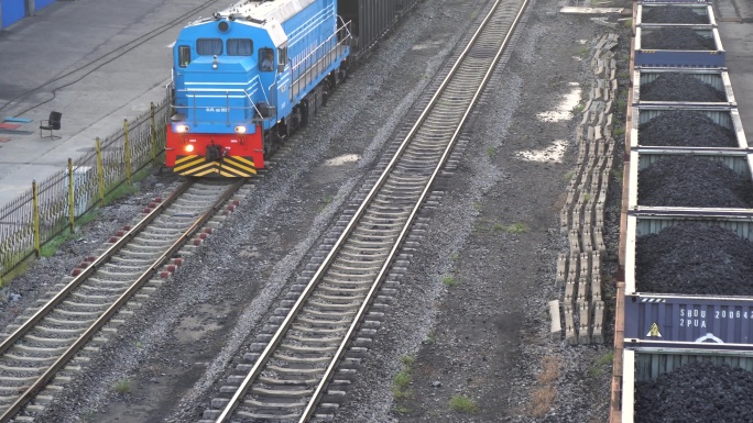 铁路运输煤炭运输火车货物运输车站内燃机车