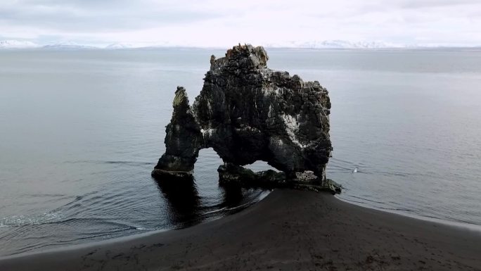 冰岛犀牛石