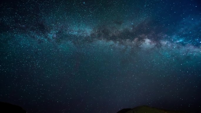 银河下的英仙座流星雨延时