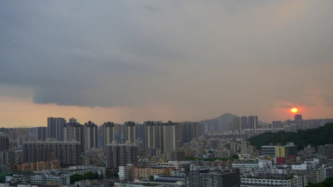深圳宝安区暴风雨前日落过程天空变化延时