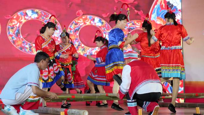 畲族苗彝跳舞蹈竹竿少数民族表演载歌载风情