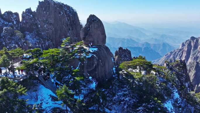 黄山景区飞来石航拍1