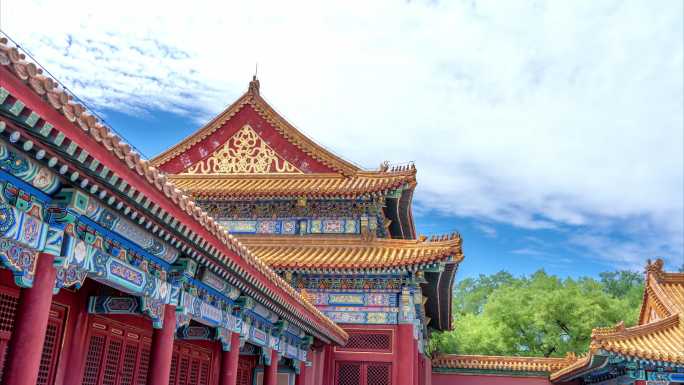 北京故宫博物院宫墙屋檐蓝天白云延时