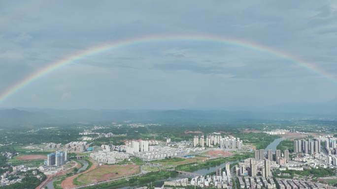 4K航拍雨后彩虹桥