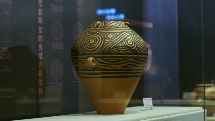 博物馆藏的彩陶、陶罐、彩陶合集