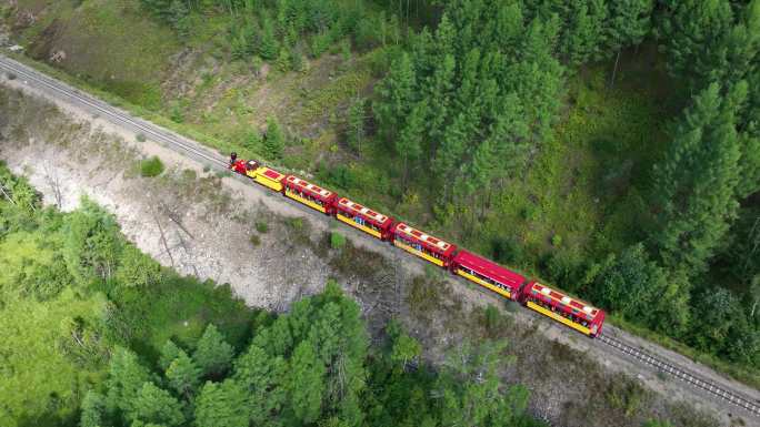 航拍森林小火车旅游列车