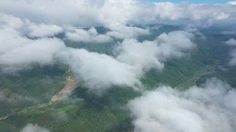 航拍中国东北大地群山与云朵_3840X2160_高清视频素材下载(编号:25135558)_实拍视频_光厂(VJ师网) www.vjshi.com