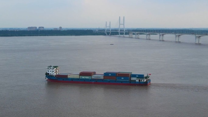 长江货运航运长江经济带集装箱航运水路运输