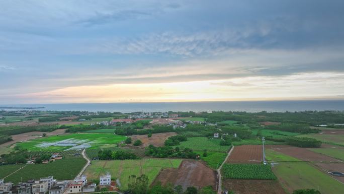 4k航拍湛江遂溪海边小渔村海岸线日落