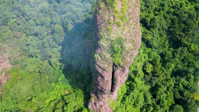 鹰潭龙虎山悬崖、崖壁、攀岩