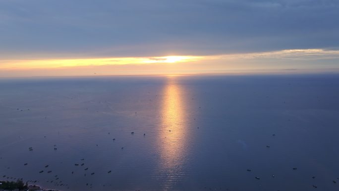 4k海面夕阳日落光线地平线海平面航拍