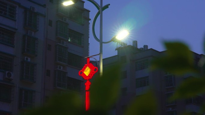 夜晚路灯