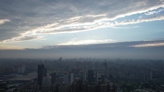 城市天际线云层天空分割城市景观