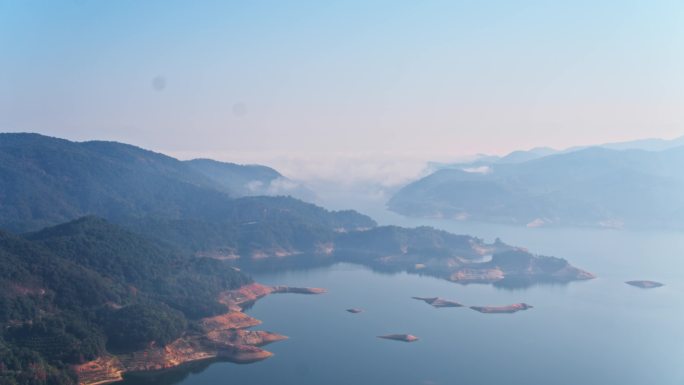 云雾坐船湖景水库观光游船千岛湖永定龙湖