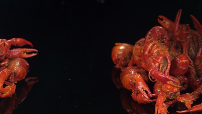 龙虾一堆小龙虾碰撞美食小吃烧烤夜市