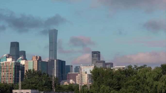 秋日雨后中国尊