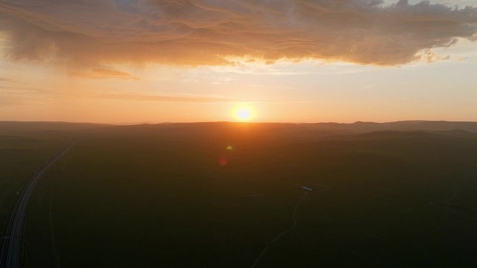 草原清晨日出