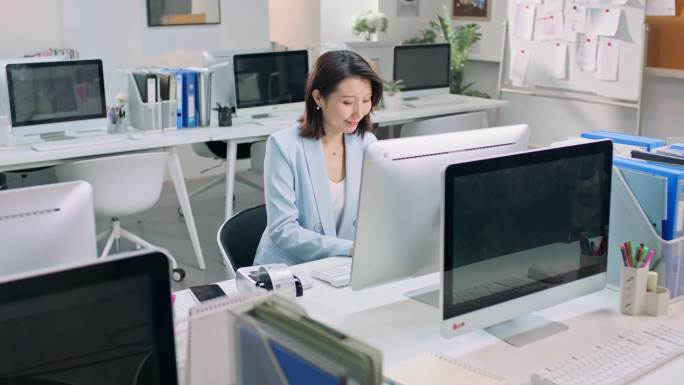 屏幕办公绿屏抠像手机电脑商务女工位企业
