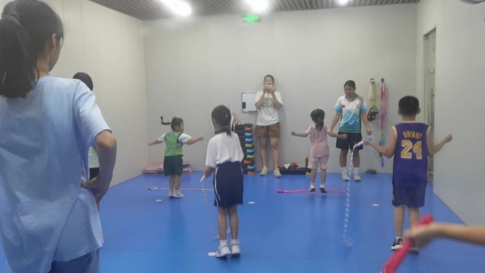 儿童 跳绳 体能训练 跳绳训练
