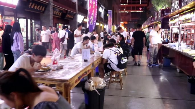 夜市小吃街美食街夜市人流