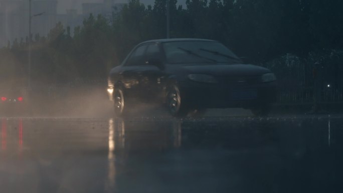 暴雨 道路积水 极端天气