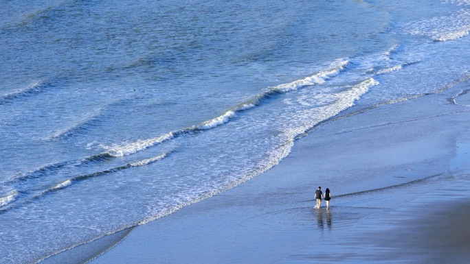 海边沙滩海浪