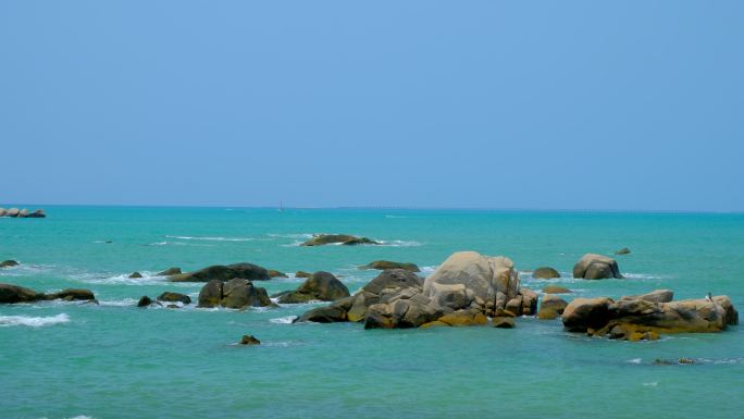 阴天海边 海岸 礁石 岩石