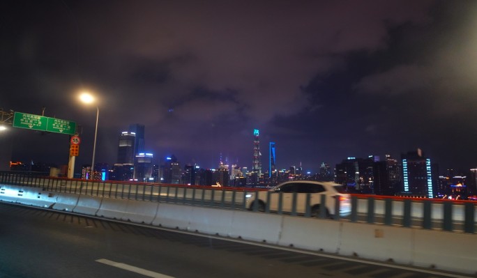 4K上海都市白领下班微电影恍惚视频