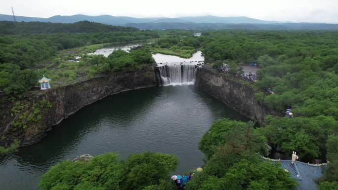 黑龙江镜泊湖