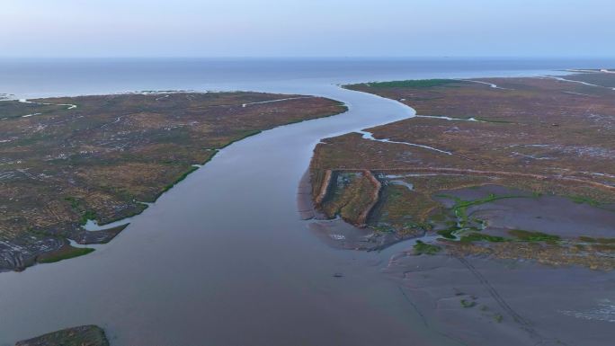 杭州湾余姚市钱塘江东海入口滩涂地理面貌