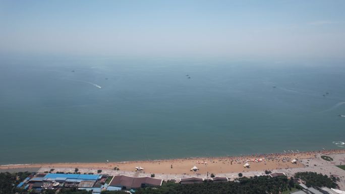 大海海浪沙滩风景日照万平口海滨风景区航拍