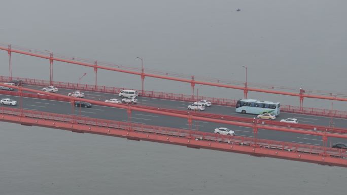 武汉鹦鹉洲大桥航拍车流