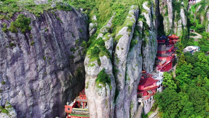 航拍浙江温州市乐清市，北雁荡山羊角洞景区