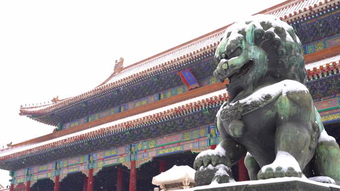 北京故宫博物院紫禁城太和门冬季下雪美景