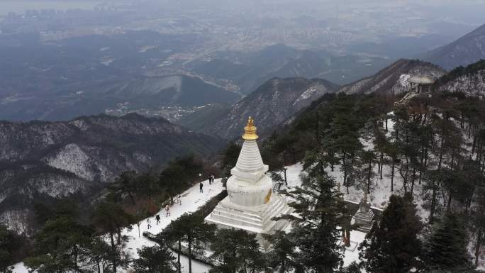 庐山小天池白塔雪景航拍