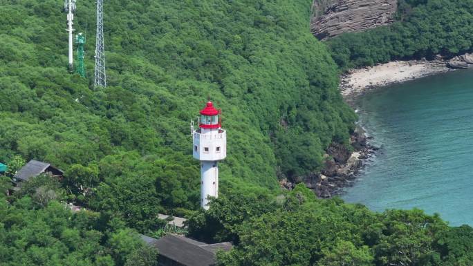 北海涠洲岛鳄鱼山灯塔全貌