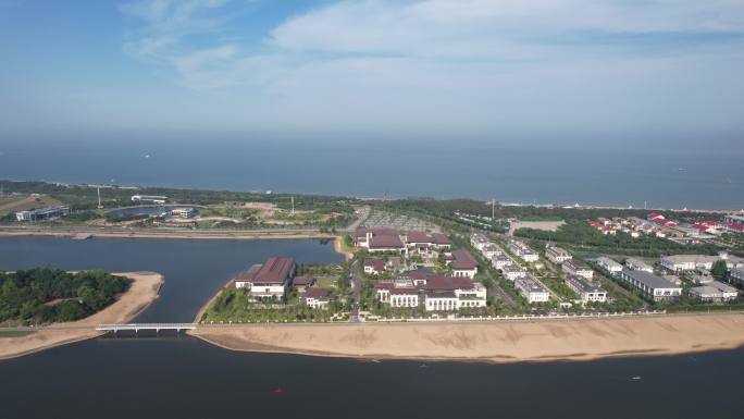 大海海浪沙滩风景日照万平口海滨风景区航拍