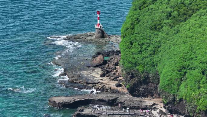 涠洲岛鳄鱼山公园灯塔