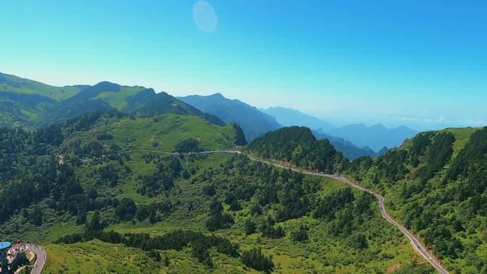 4k航拍神农架神农顶山路