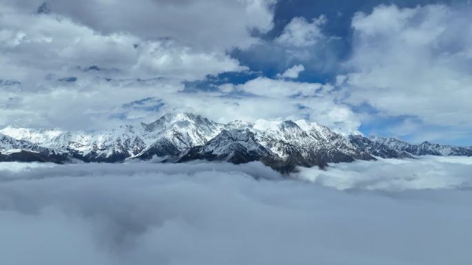 雪山云海
