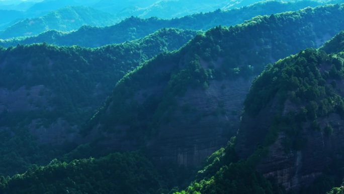 层层叠叠的群山