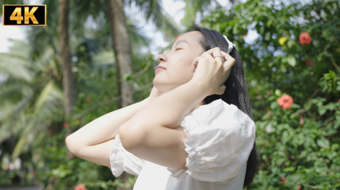 夏日唯美安静文艺女孩 听音乐的女孩