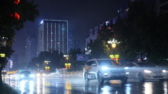 4K黑夜雨景下雨天夜晚