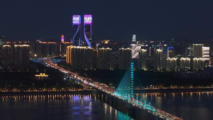 钱江三桥看滨江夜景