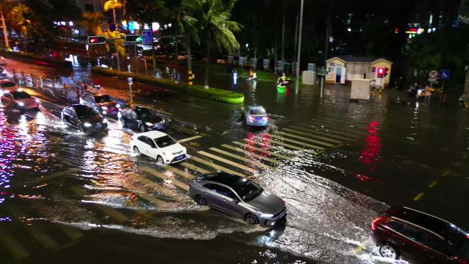 城市内涝洪水水灾 纪实拍摄路面积水